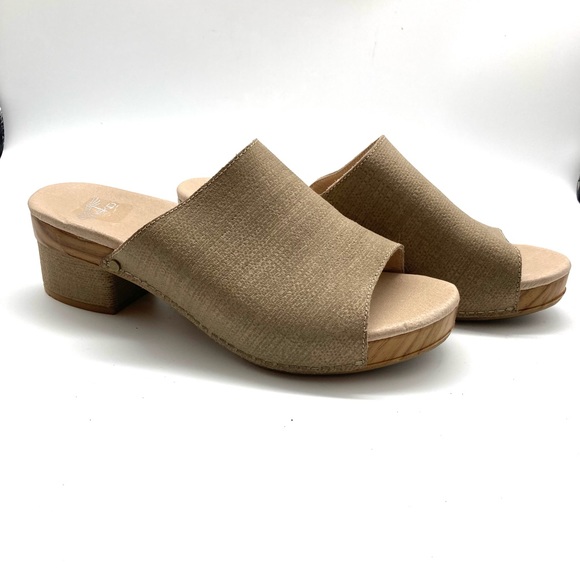 Dansko Maci Taupe Textured Beige Leather Sandals - Picture 2 of 16